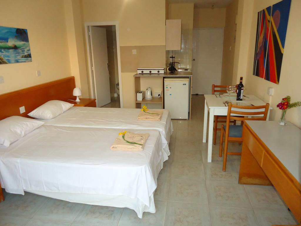 Marisa Hotel Apartments アヤナパ 部屋 写真
