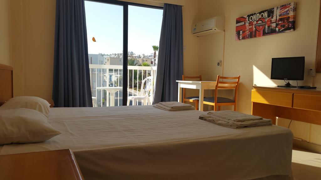 Marisa Hotel Apartments アヤナパ エクステリア 写真