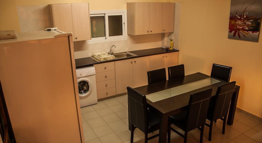 Marisa Hotel Apartments アヤナパ エクステリア 写真